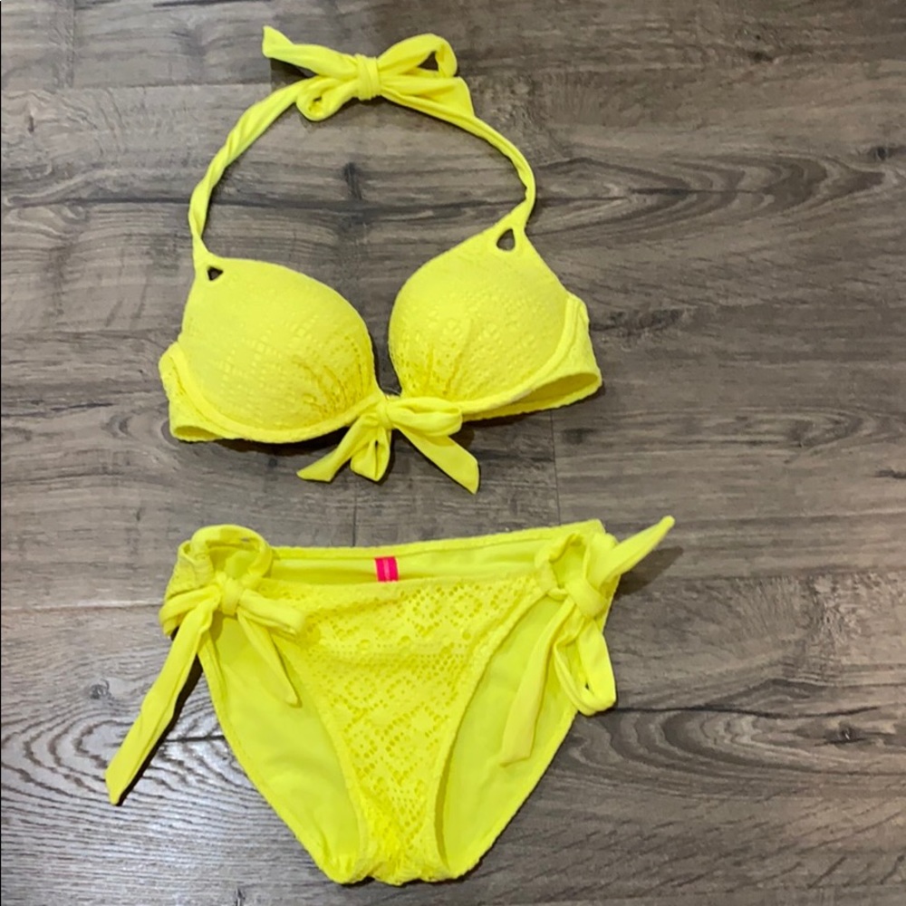 Victoria’s Secret Push-Up Bikini